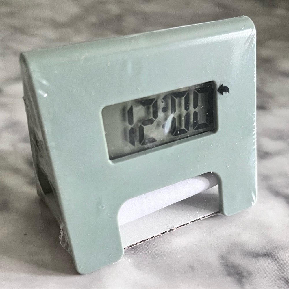 Perfect Little Alarm Clock ⏰ - Picture 5 of 9